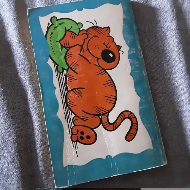 1976 Heathcliff by George Gately, the 1st heathclif pocket book in Comics & Graphic Novels in Calgary - Image 4