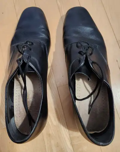 Men's dance shoes:  Size 9 (TBC), View more