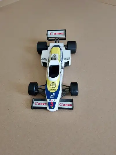 BBurago 1/24 Scale Model Car 6105 - F1 Honda Made In Italy (Will, View more