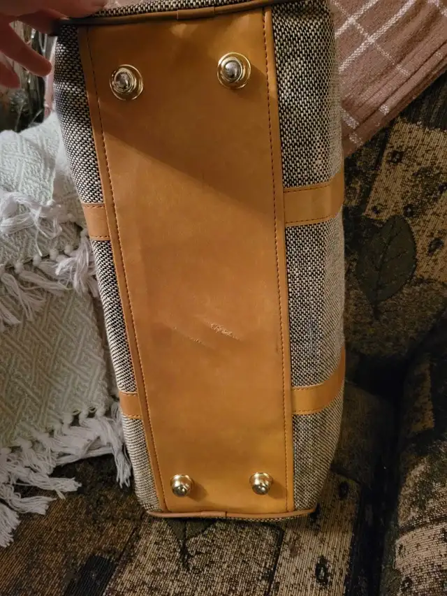 Vintage Fifth Avenue bag. Amazing condition!63660964616705124