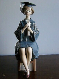 LLADRO - GRADUATE -Girl. MINT condition with box. Special Piece.