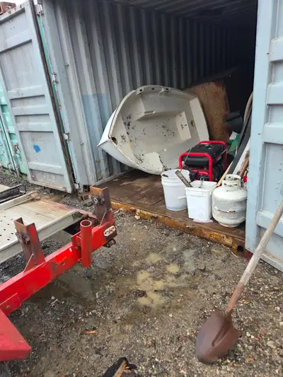 26' car trailer or boat trailer heavy duty trailer tamdem axles need gone, low baller will be delete...