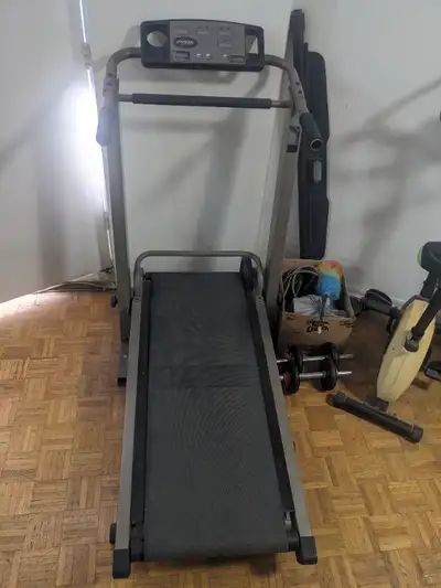 Manual foldable universal fitness treadmill speed board not turning on in good condition $150 Pickup...