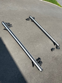 Thule système support de toit Wingbar evo   (Barres + foot pack)
