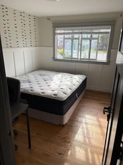 Private room now available for rent in Fairfield Island, Chilliwack All utilities & wifi & laundry i...