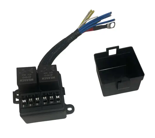  Fuse Box with 4/5 Pin For Relay for 2/3 Relays,12V/24V IP65 in Other in Edmonton - Image 2