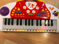 2009 Sesame Street Workshop Musical Keyboard Piano $15 KSE311