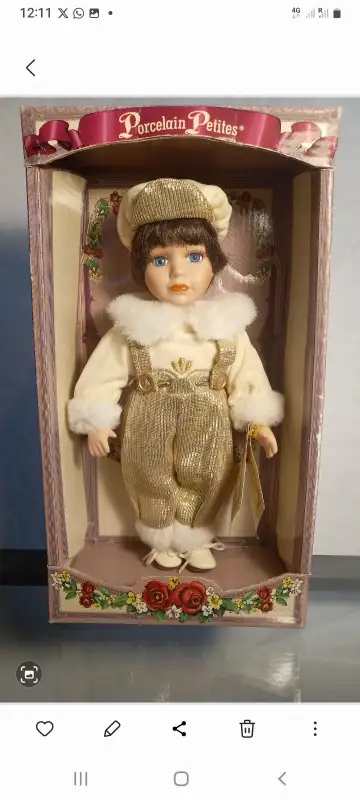 ASSORTMENT OF DOLLS in Toys & Games in Delta/Surrey/Langley - Image 2