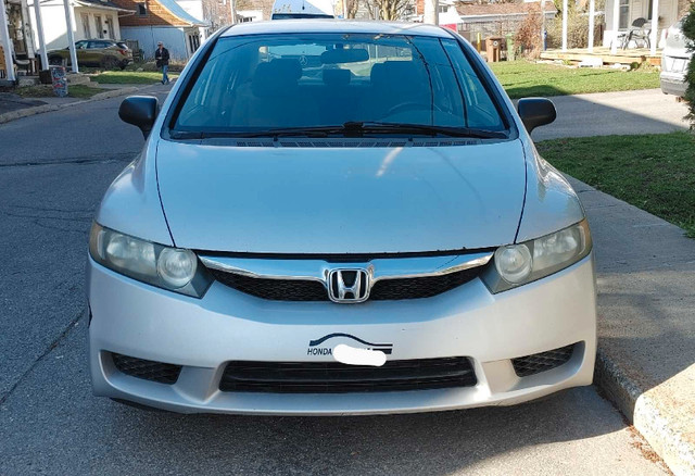 2009 Honda Civic Sedan DXG automatique dans Autos et camions  à Laval/Rive Nord - Image 2