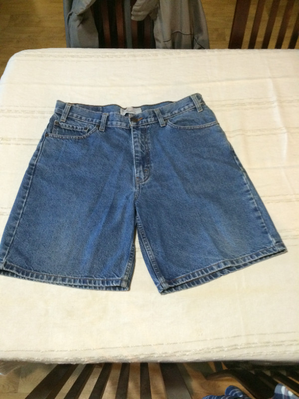 Paire de Jeans Short LEVY' STRAUSS...Neuve jamais porte Size 36 dans Hommes  à Saint-Hyacinthe - Image 2