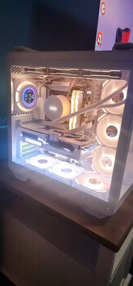 Beautiful white gaming/studio PC in Desktop Computers in Edmonton - Image 5