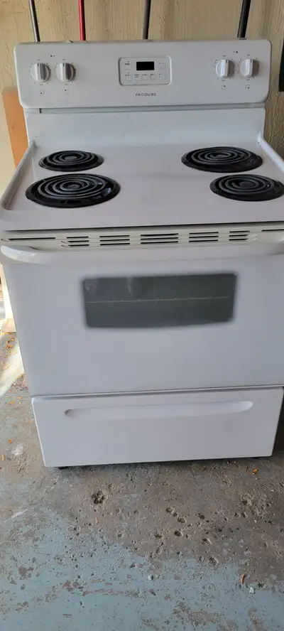 FRIGIDER STOVE IN GREAT CONDITION-EVERYTHING WORKING GOOD-IN MIN, View more