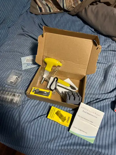 Hey need gone what’s in this box. To repair watches negotiable