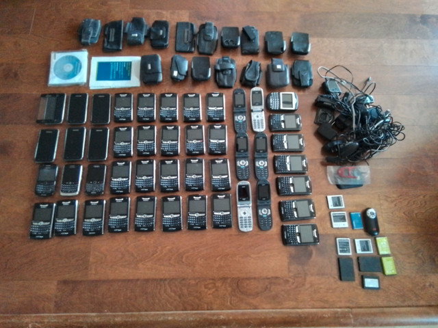 Plusieurs cellulaire blackberry samsung flip exportation afrique dans Téléphones cellulaires  à Ville de Québec