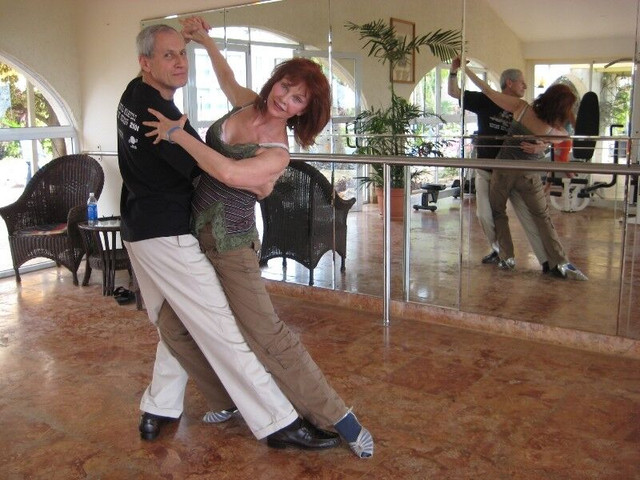 Dance Lessons (Salsa, Swing, Country …) by Experienced Teachers in Classes & Lessons in Calgary - Image 3