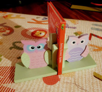 Pair of Wooden Owl Book Ends for your BookShelf!