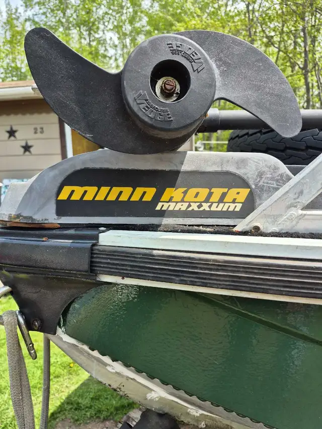 1996 Aluminum Tracker boat. in Powerboats & Motorboats in Cape Breton - Image 6