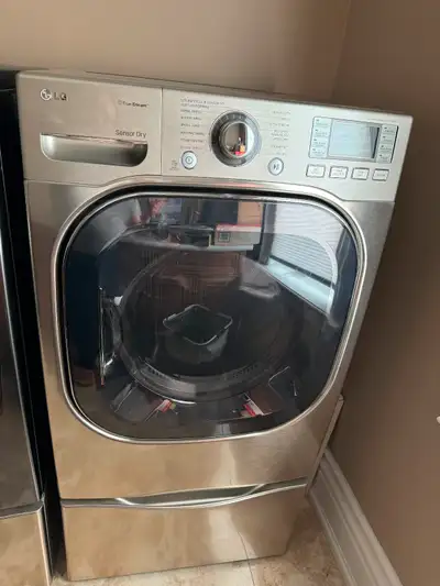 Front Load Dryer, excellent working condition, pedestal included