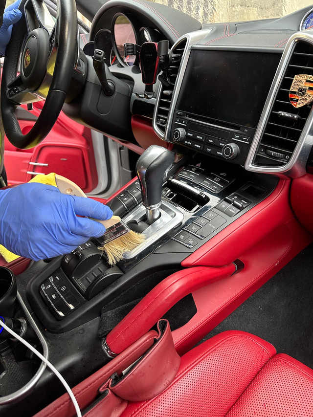 Oakville Mobile Car interior Detailing in Cleaners & Cleaning in Oakville / Halton Region - Image 2