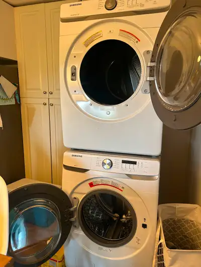 Few years old stackable LG washer and dryer combo Works great just don’t need them because I got new...