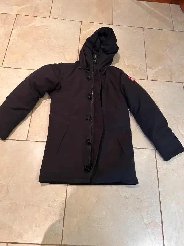 Canada Goose Chateau Parka Men Size small Black in Men's in City of Toronto - Image 5