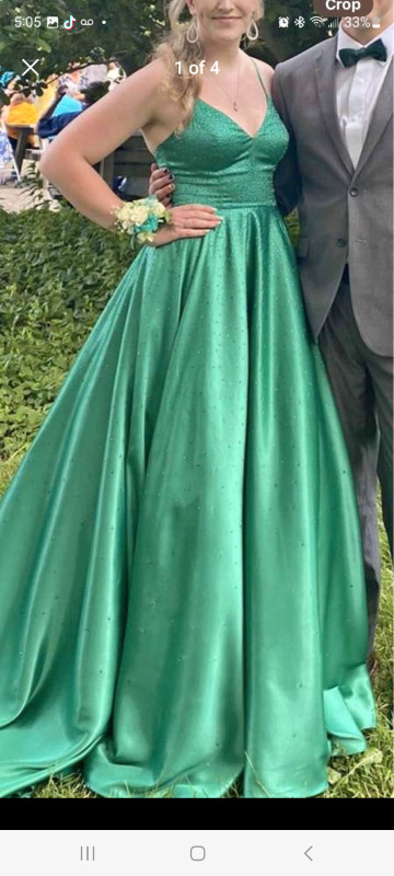 Gorgeous emerald green prom gown in Women's - Dresses & Skirts in Truro - Image 4