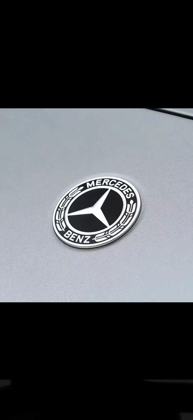 Mercedes emblem  in Auto Body Parts in Mississauga / Peel Region - Image 4