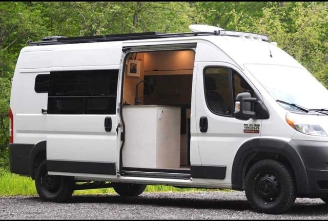 Van amenagé promaster 3500 (vanlife) dans Autos et camions  à Laurentides - Image 2