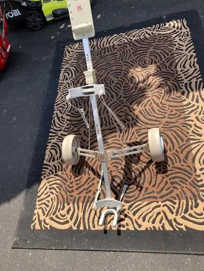 Why pay $15 to $20 every time you golf. This walking golf cart makes it easy to haul you clubs. Ligh...