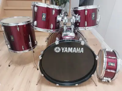 For sale in good shape 10'',12'',14'',22'',14'' SD mahogany shell sizes Professional grade drum head...