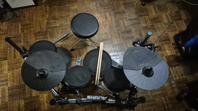 Alesis Forge Drum Kit - with options - upgraded kick/crash headp in Drums & Percussion in City of Toronto - Image 3