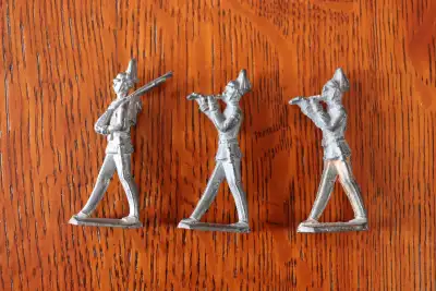 Lot Of 3 Old Tin Toy Soldiers - Flats?, View more