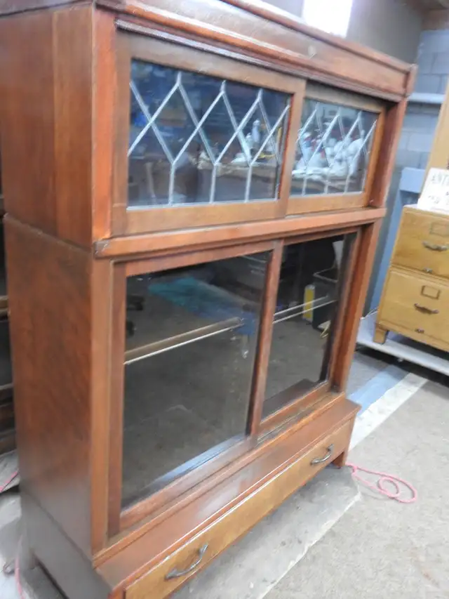 Stacking Antique Barrister Bookcase Lead Sliding Doors (Danner) in Bookcases & Shelving Units in Hamilton - Image 2
