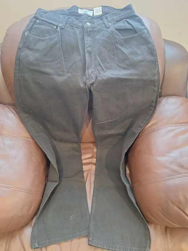 American Eagle Jeans in Women's - Bottoms in Barrie - Image 3