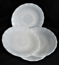Set of 4-Piece Vintage Corex Ivory/ Milk White Glass Saucers