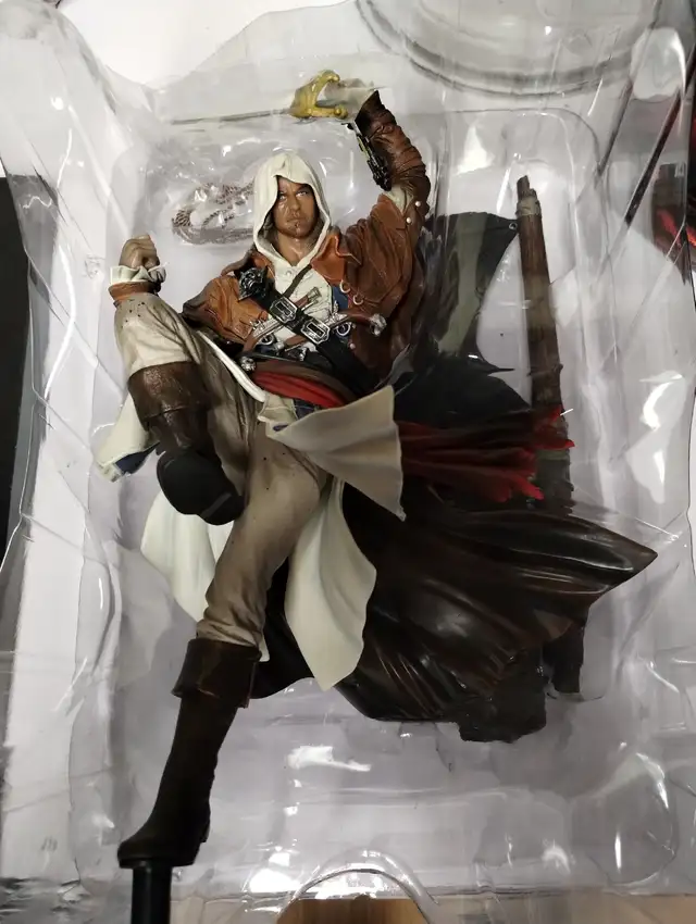 ASSASSIN'S CREED IV: BLACK FLAG LIMITED COLLECTORS EDITION PC in Arts & Collectibles in Markham / York Region - Image 7