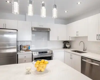 Bright and spacious 770 sq. ft. 1-bedroom apartment located on the quiet side of a well-maintained b...