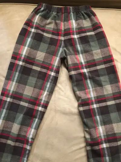 Fleece PJs (size 6) - One full fleece set (top & bottom) 3 pairs of fleece PJs bottoms