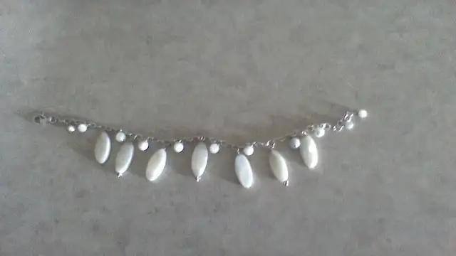MOTHER OF PEARL BRACELET/ EARRINGS62863731950723122