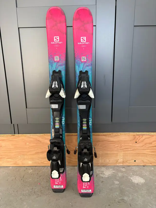 Salomon Lux Jr Skis in Ski in Cranbrook - Image 2