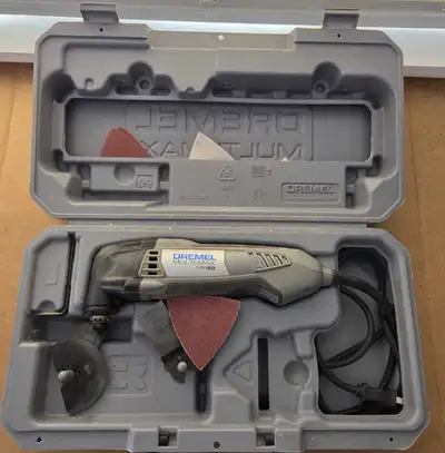 I'm selling a DREMEL MM20 Multi-Max oscillating tool kit. It's a versatile tool for various cutting,...