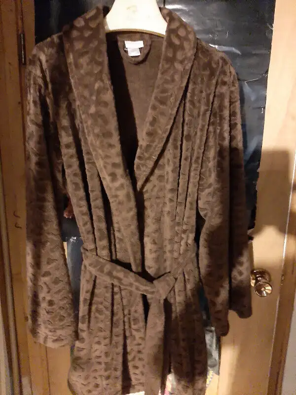 ROBE DE CHAMBRE in Women's - Bottoms in Trois-Rivières - Image 3