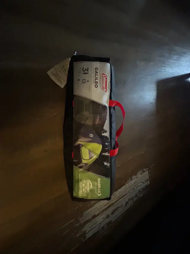 Coleman three person Dome tent in Fishing, Camping & Outdoors in Hamilton - Image 4