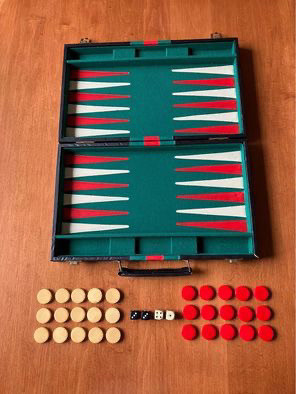 Backgammon Game in Carrying Case dans Jouets et jeux  à Ville de Montréal