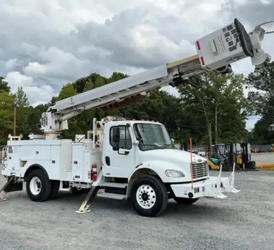 2010 Freightliner Altec DM47-BR Digger Derrick Cummins 6.7L Automatic 73,000 Miles Altec DM47-BR Hyd...