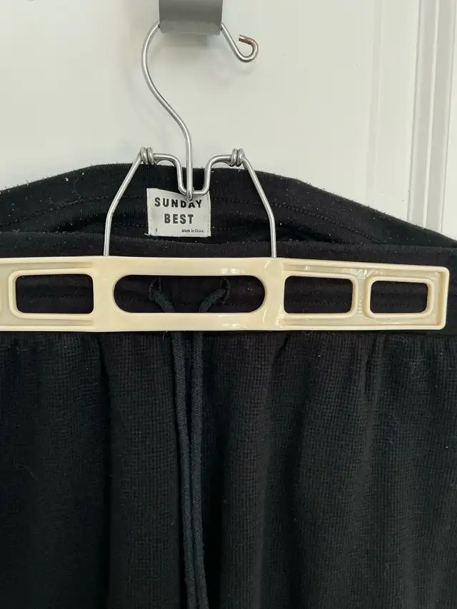 Sunday Best Waffle Knit Sweatpants  in Women's - Bottoms in Markham / York Region - Image 3