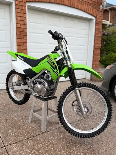 Selling my beautiful 2021, Kawasaki KLX 140RF it’s an immaculate condition it’s got less than 20 hou...