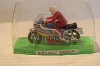 Vintage Jouet MOTO GUZZI  MICHELIN GUISVAL1970 s (3 pouces )