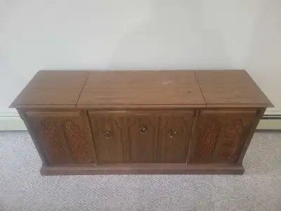 Vintage record player. Pick up only