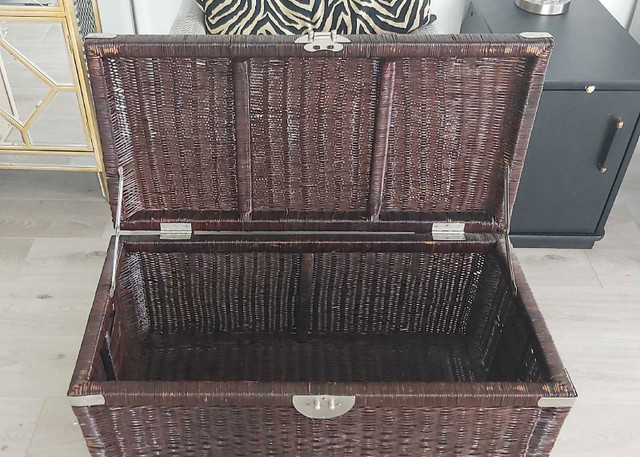 Wicker box hope chest in Other in Mississauga / Peel Region - Image 2